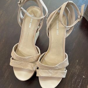 Gianni Bini strap wedges